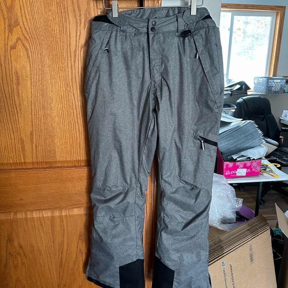 Worn once!! Stylish Gray Women's Boot Cut ski/snow pants - Picture 2 of 5